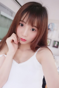 明星专题：艾玛·德考尼斯